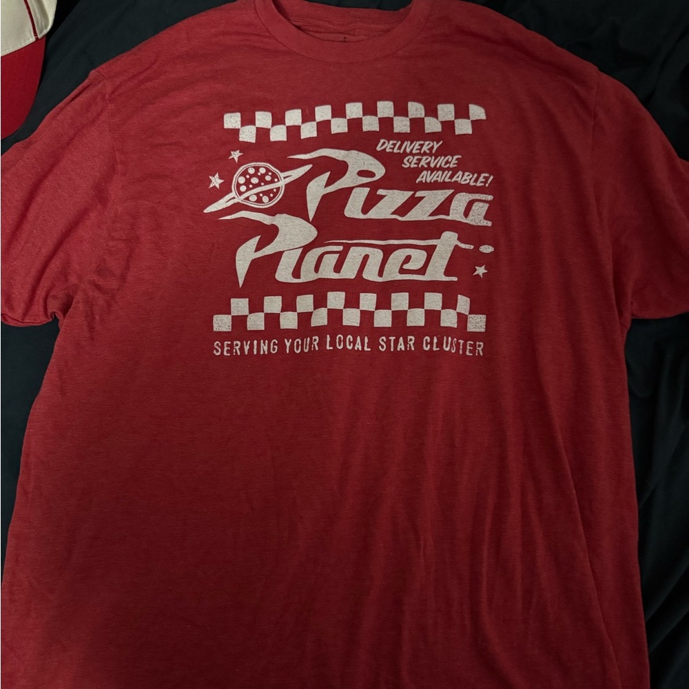 Disney Authentic Pizza Planet Men’s XL Shirt